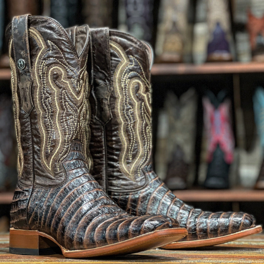 TM201704 – Tanner Mark Boots